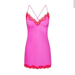 Make an offer! NWOT RARE pink Lana Del Rey Skims slip dress like new
